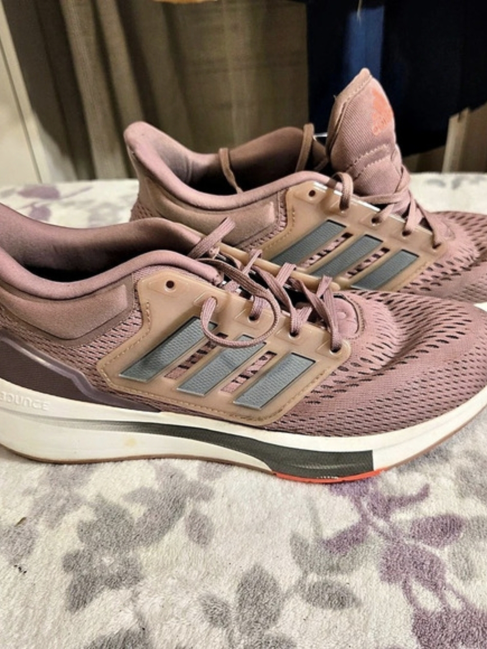 adidas Solar Glide 5 Women's Athletic Shoes US 8.5